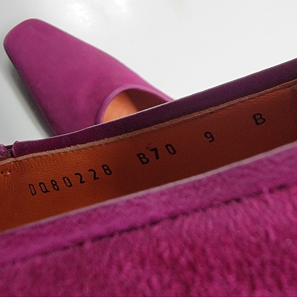 EUC Salvatore Ferragamo suede pumps. Beautiful magenta color. - Picture 2 of 6